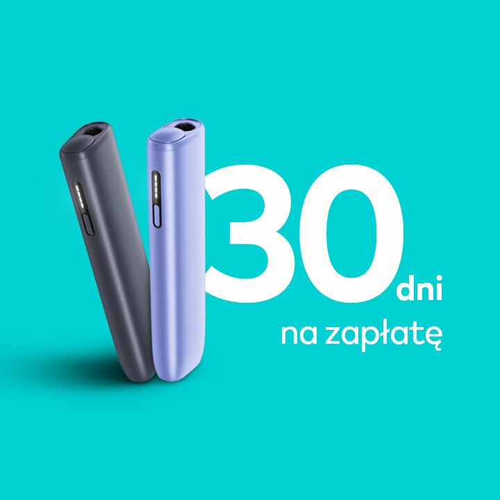 Dwa podgrzewacze IQOS ILUMA i ONE w różnych kolorach, stojące obok napisu 30 dni na zapłatę, na turkusowym tle